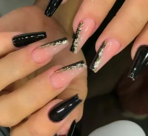 Unhas de Gel Preta com Glitter